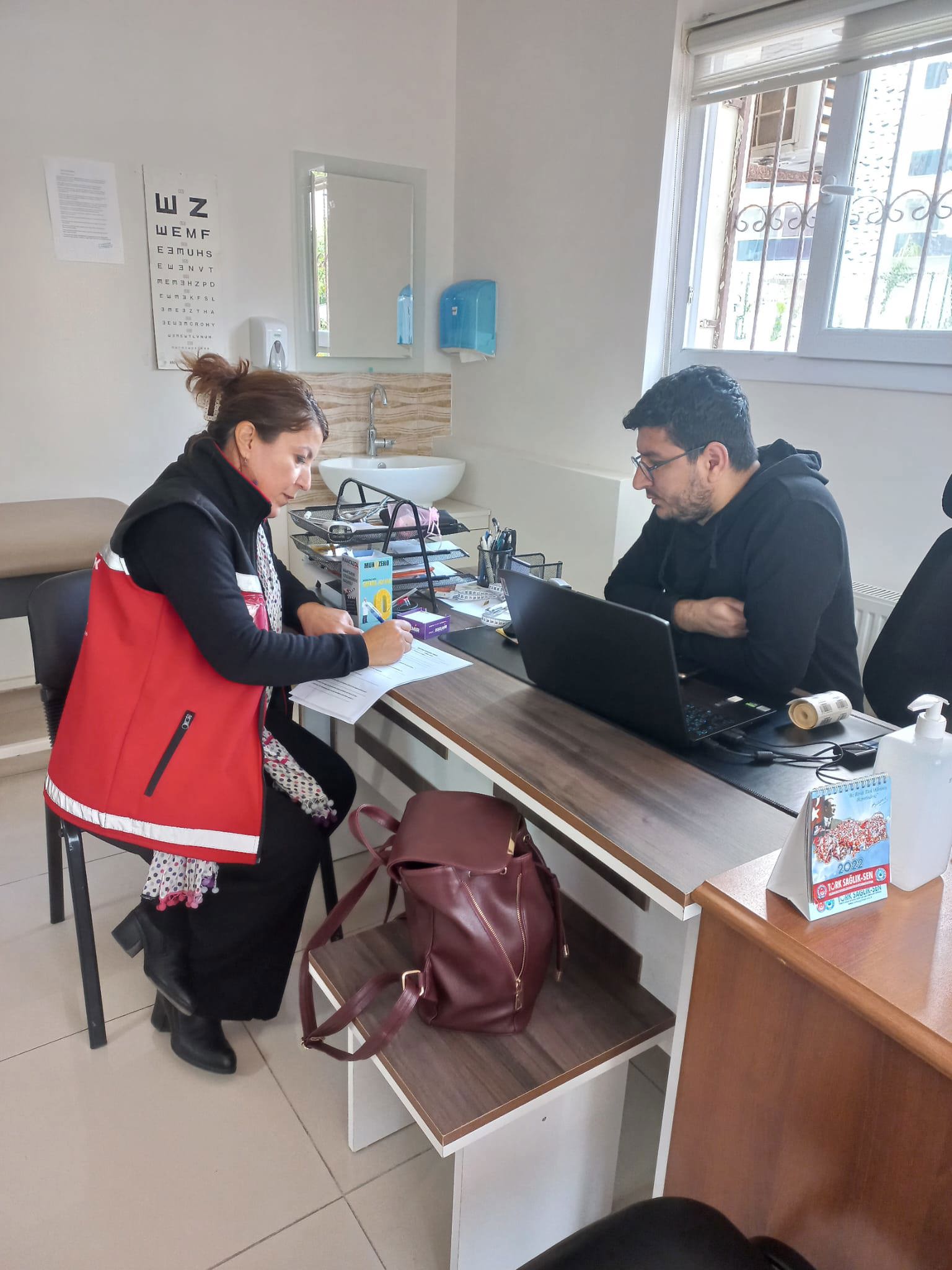 Mezitli SHM, Aile Destek Programı (ASDEP)kapsamında ilçemizde bulunan aile hekimlerimizi ziyaret etmeye devam ediyor. - fotoğraf 2
