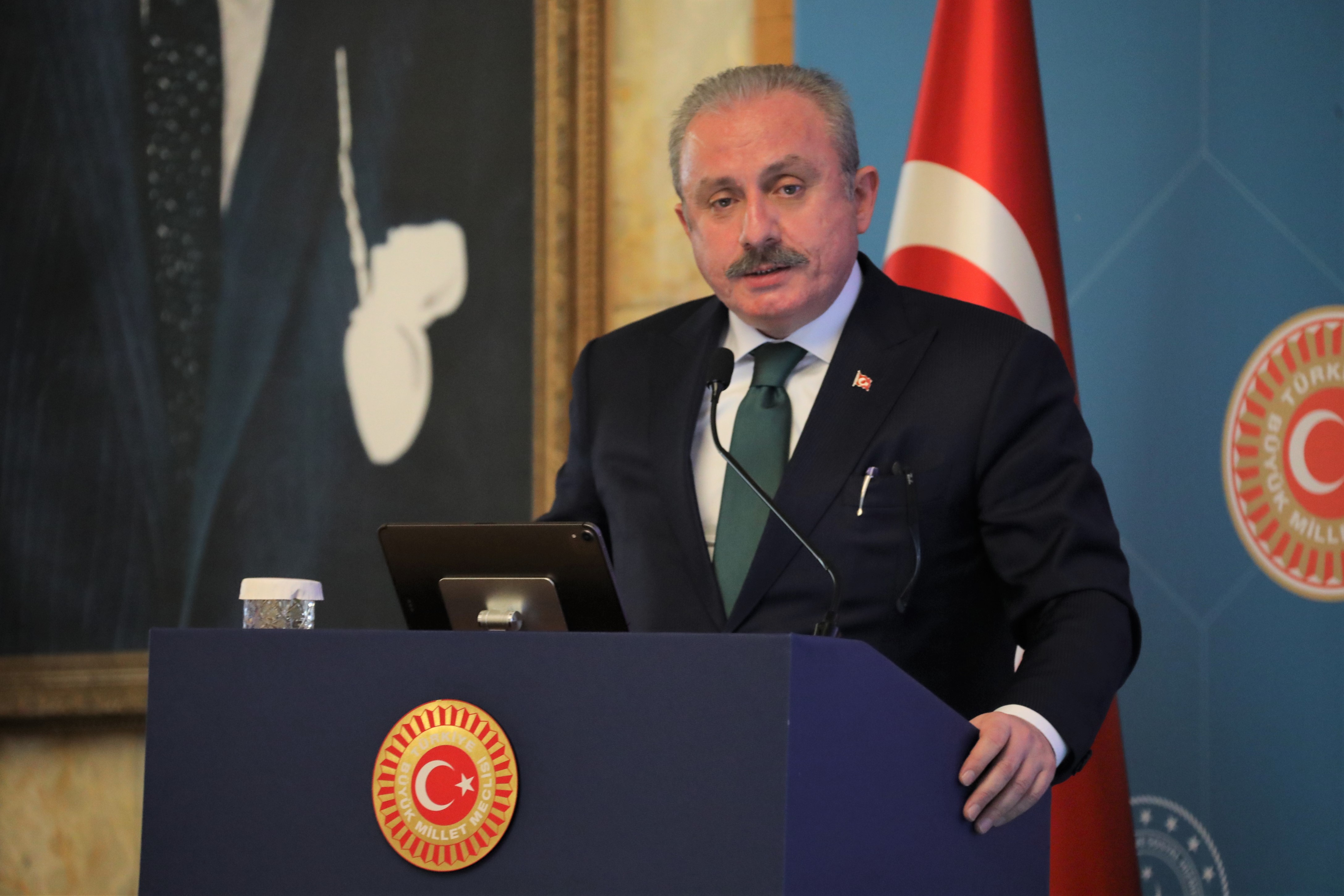 TBMM Başkanı Mustafa Şentop ve Bakanımız Derya Yanık Uluslararası Yaşlı Refahı Çalıştayı’na Katıldı