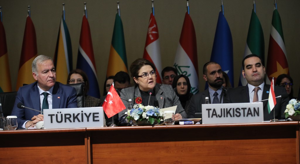 Aile ve Sosyal Hizmetler Bakanımız Derya Yanık İSEDAK Bakanlar Toplantısı'na Katıldı