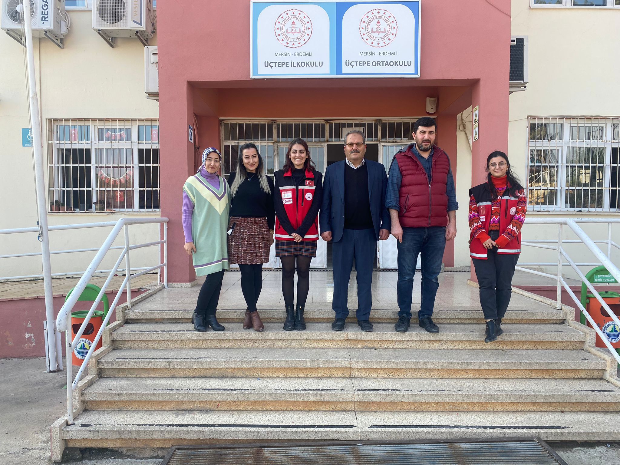 Erdemli SHM, ASDEP kapsamında, Üçtepe İlkokulu ve Ortaokulu ile Kocahasanlı Anadolu Lisesi'ne ziyaret gerçekleştirdi. - fotoğraf 1