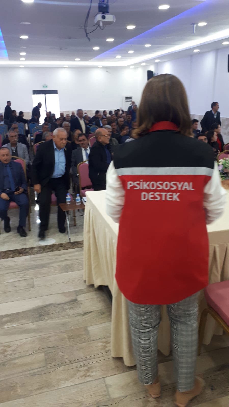 Silifke SHM, İlçe Kamu Kurum ve Kuruluş Amirleri ile İlçe Mahalle Muhtarları'na "Kadına Yönelik Şiddetle Mücadele ve Erken Yaşta Zorla Evlilik" konularında eğitim düzenlenmiştir.  📍SİLİFKE HALK EĞİTİM  MERKEZİ - fotoğraf 3
