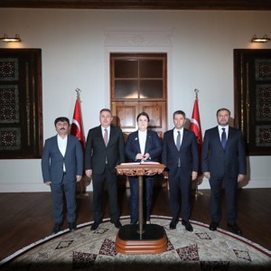 Bakanımız Derya Yanık Adana'da 4 Yeni Sosyal Hizmet Merkezinin Açılışını Gerçekleştirdi - fotoğraf 2
