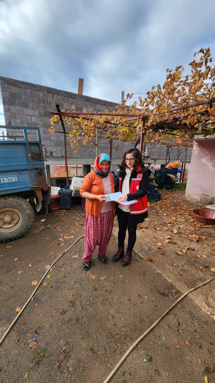 Mezitli SHM, "Ulusal Hane Ziyaretleri" kapsamında ASDEP ekiplerimizle, vatandaşlarımızın ihtiyaçlarını yerinde tespit etmek üzere saha çalışmalarına devam ediyor.Bugün;  📍Mezitli TEPE Köyü'ndeyiz. - fotoğraf 2
