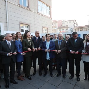 Aile ve Sosyal Hizmetler Bakanımız Derya Yanık Kastamonu’da “Geçmişten Günümüze Türk Kadını" Resim Sergisi ve Panelinin Açılışını Gerçekleştirdi - fotoğraf 3
