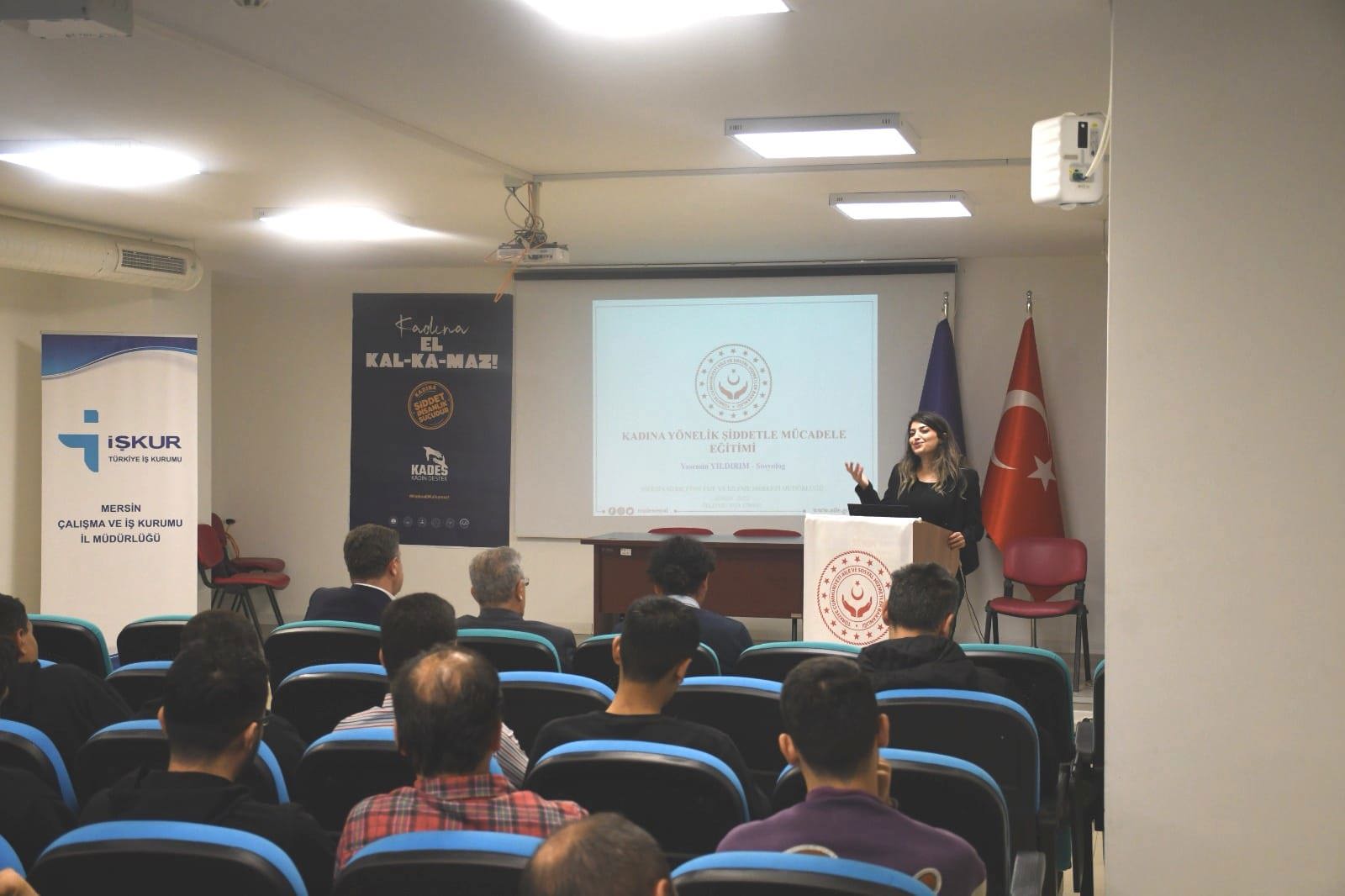  Şiddet Önleme Merkezi(ŞÖNİM) tarafından, Mersin Çalışma ve İş Kurumu İl Müdürlüğü (İŞKUR) erkek personellerine yönelik "Kadına Yönelik Şiddetle Mücadele" eğitimi düzenlendi. - fotoğraf 1