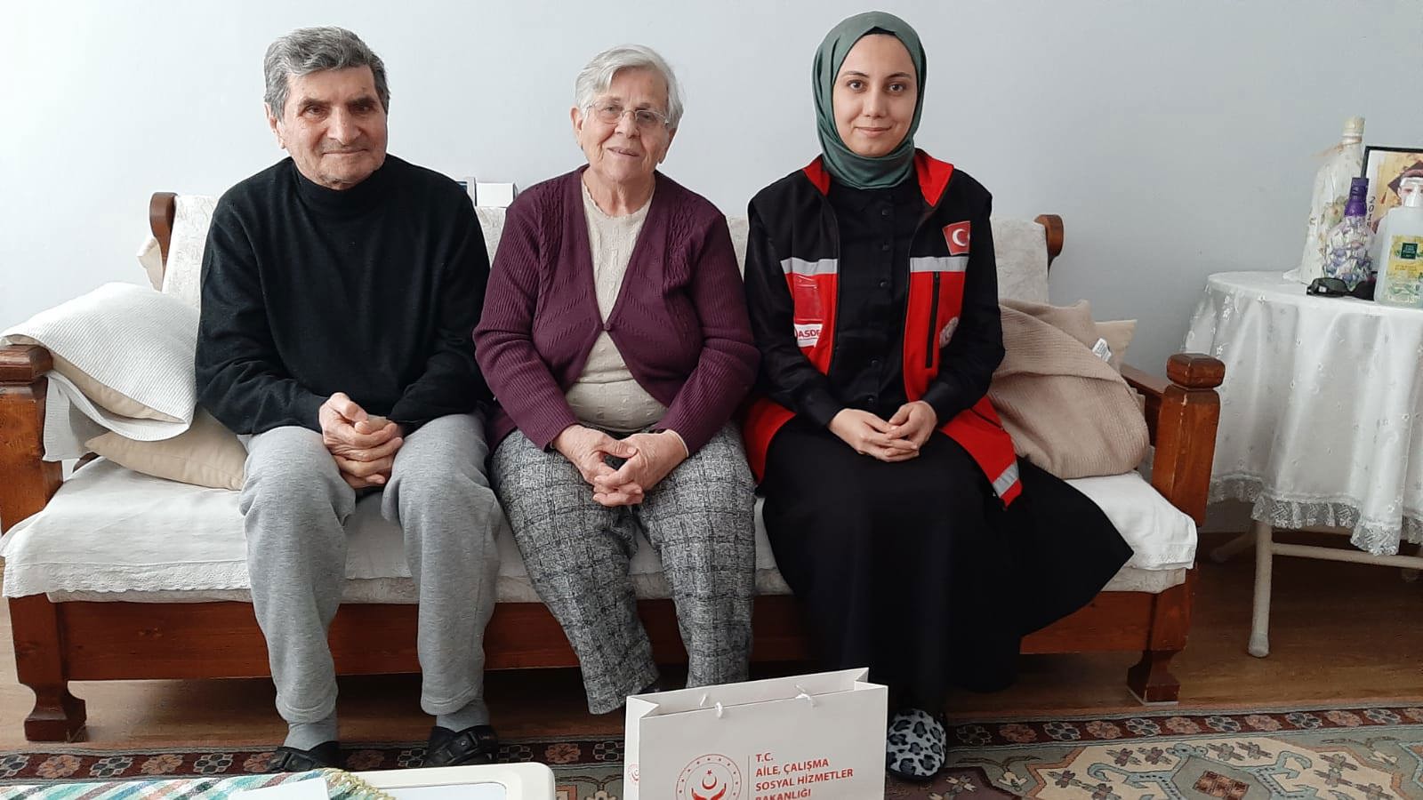 Kahraman şehitlerimizin çok kıymetli ailelerinizi ziyaret ettik. - fotoğraf 1