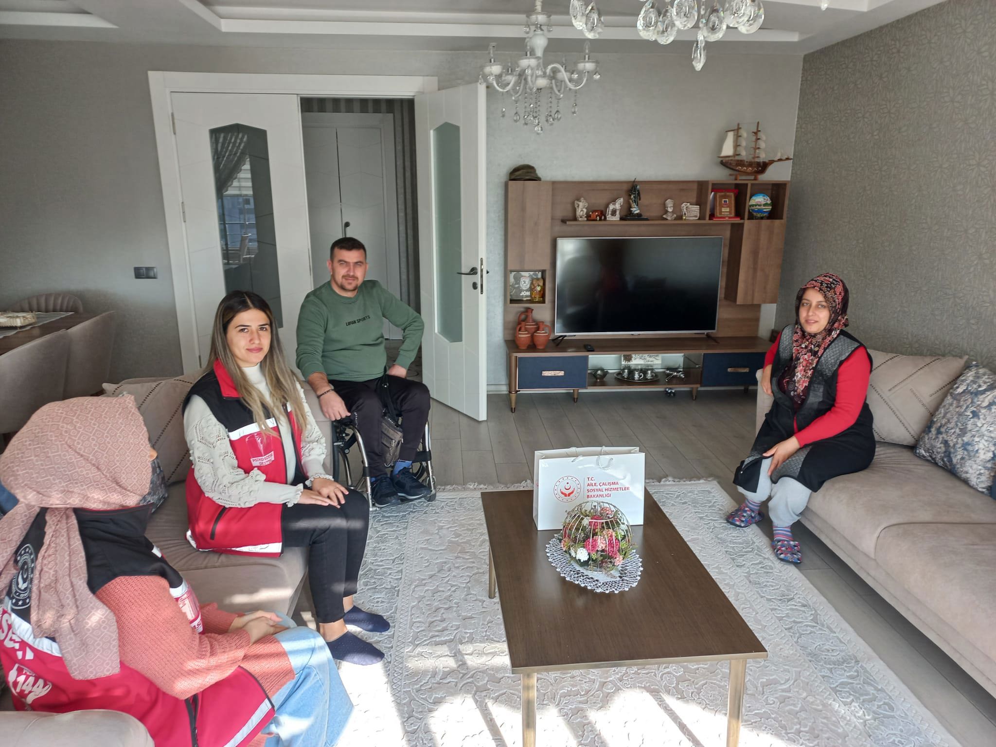 Mezitli SHM, çok kıymetli Kıbrıs Gazilerimizi ziyaret etti.🇹🇷 - fotoğraf 2