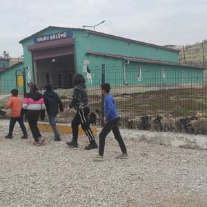Çocuklardan Hayvan Barınağına Ziyaret - fotoğraf 1