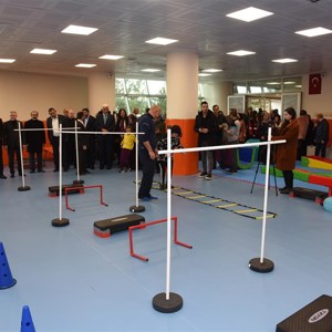 Özel Bireyler Spor Salonu Hizmete Açıldı - fotoğraf 13