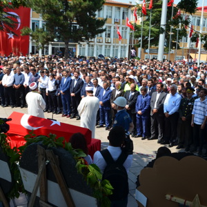 Şehit Ali ULAŞ Son Yolculuğuna Uğurlandı - fotoğraf 6