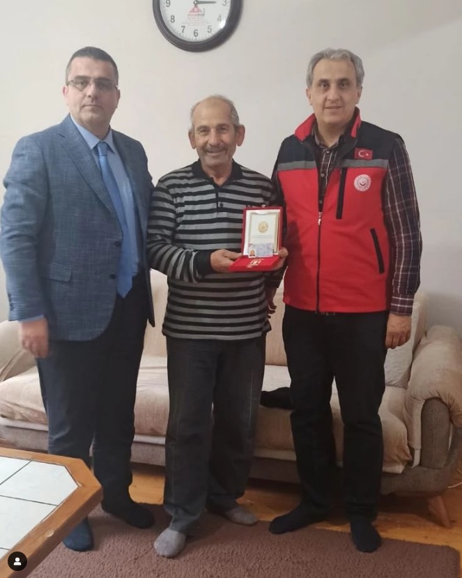 Kıbrıs Gazisi Sebahattin TOPÇU'ya ziyaret.