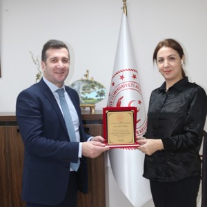 Hayırsever Vatandaşımızdan Çocuklara Bot ve Mont Desteği - fotoğraf 1