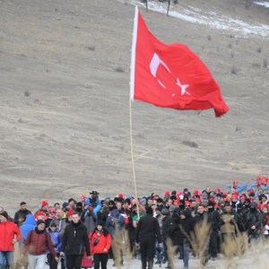 Bakanımız Derya Yanık Sarıkamış Şehitlerini Anma Töreni'ne Katıldı - fotoğraf 4
