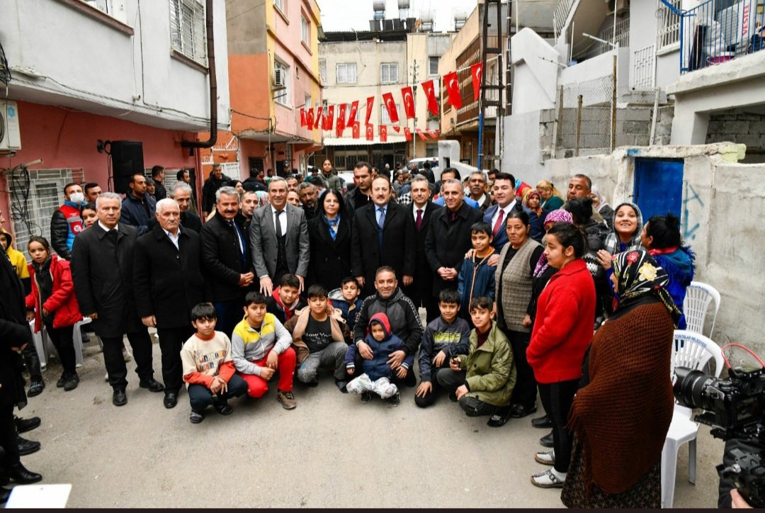 Valimiz Sn.Ali Hamza Pehlivan'ın da katılımıyla Toroslar Alsancak Mahallesinde roman vatandaşlarımız ile bir araya geldik.  - fotoğraf 2