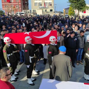 Yedek Subay Ahmet Nejat Köse Giresun'un Eynesil ilçesinde Son Yolculuğuna Uğurlandı - fotoğraf 3