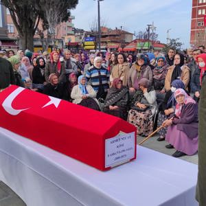 Yedek Subay Ahmet Nejat Köse Giresun'un Eynesil ilçesinde Son Yolculuğuna Uğurlandı - fotoğraf 6