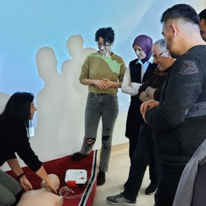 Sertifikalı İlk Yardım Eğitimi Verildi - fotoğraf 7