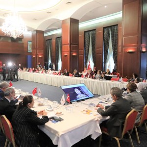 Bakanımız Derya Yanık Kadim Doğrular Işığında Yenilikçi Aile Politikaları Çalıştayı'na Katıldı - fotoğraf 4