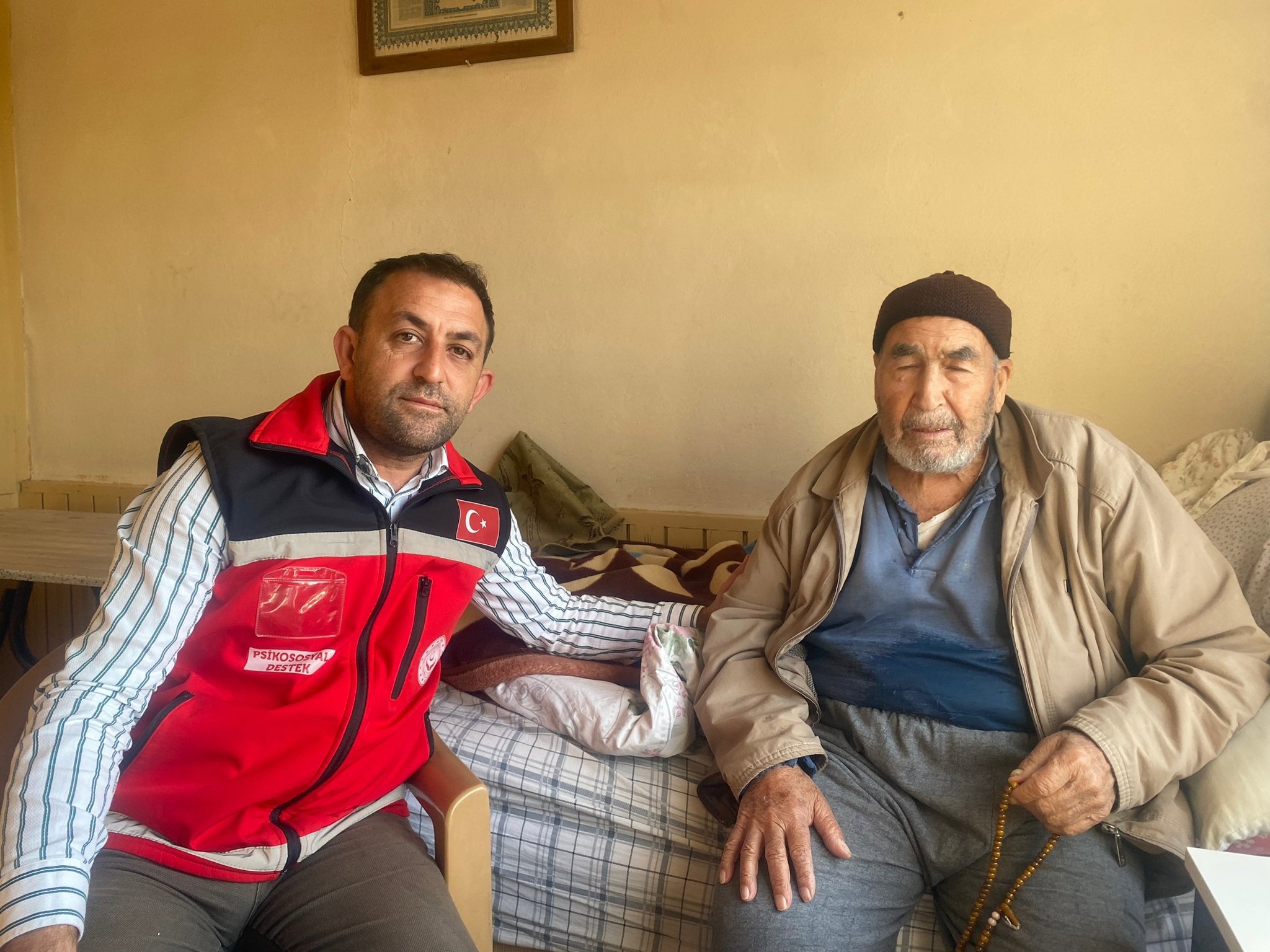 Erdemli Sosyal Hizmet Merkezi, çok kıymetli şehit yakınlarımız ve kahraman gazilerimizi ziyaret etti.🇹🇷🇹🇷 - fotoğraf 2
