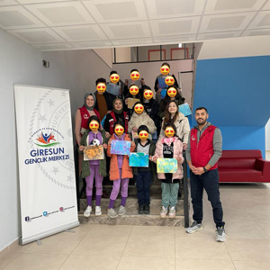 Dijital Bağımlılıkla Mücadele Projesi kapsamında Gençlik Merkezinde Okçuluk Golf  Dart Ebru Sanatı Ve Voleybol Faaliyetleri Yapıldı - fotoğraf 7