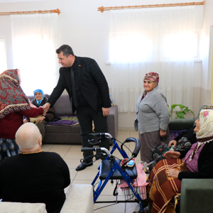 İl Müdürümüz Serdar Demirci Huzurevimizde Kalan Kıymetli Büyüklerimizle Bir Araya Geldi. - fotoğraf 2
