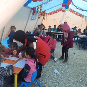 Depremden Etkilenen Çocuklarımıza Psikososyal Destek Sağlamak İçin Psikososyal Destek Ekiplerimizle Sahadayız - fotoğraf 2