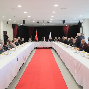 Bakanımız Derya Yanık Depremzedeleri Ziyaret Etti - fotoğraf 4