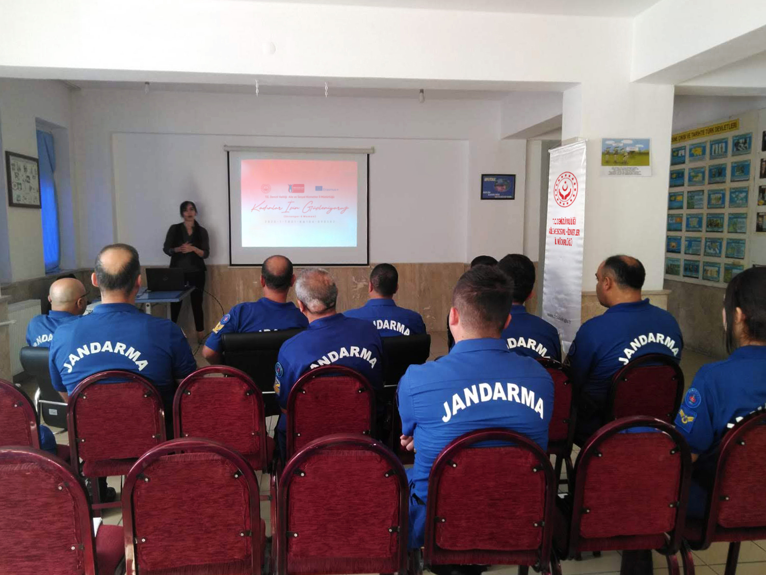 24-28 Ekim Tarihleri Arasında Kamu Kurumlarına Kadınlara Yönelik şiddetle Mücadele Eğitimi Verildi