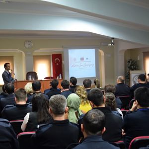 24-28 Ekim Tarihleri Arasında Kamu Kurumlarına Kadınlara Yönelik şiddetle Mücadele Eğitimi Verildi - fotoğraf 3