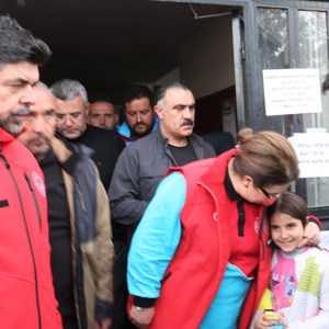 Aile ve Sosyal Hizmetler Bakanımız Derya Yanık Kahramanmaraş’ta Depremzedeleri Ziyaret Etti - fotoğraf 15