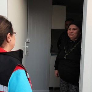 Derya Yanık, Minister of Family and Social Services, Visited Earthquake Victims in Kahramanmaraş - fotoğraf 15