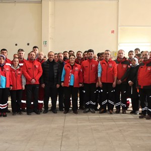 Derya Yanık, Minister of Family and Social Services, Visited Earthquake Victims in Kahramanmaraş - fotoğraf 8