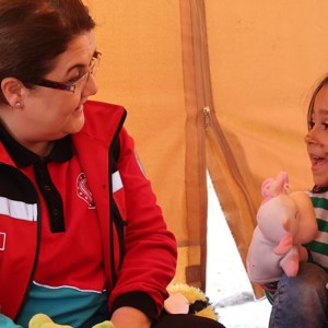 Derya Yanık, Minister of Family and Social Services, Visited Earthquake Victims in Hatay - fotoğraf 1