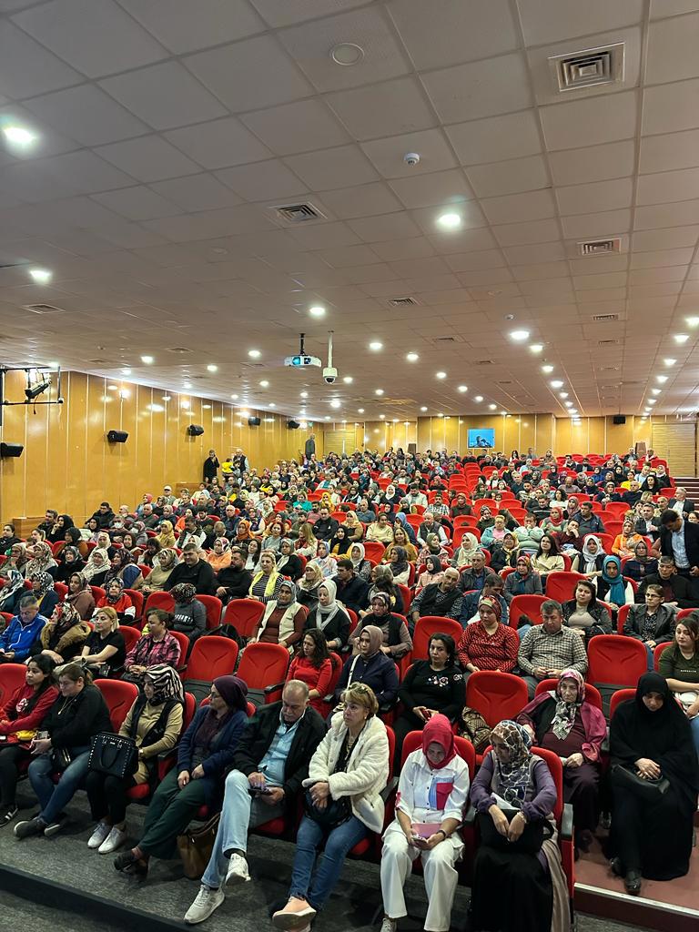 "Koruyucu Aile Tanıtım ve Ön Başvuru Alma" toplantısı, deneyimli koruyucu ailelerimizin de katılımı ile Koruyucu Aile birimimiz tarafından düzenlemeye devam ediyor. - fotoğraf 1