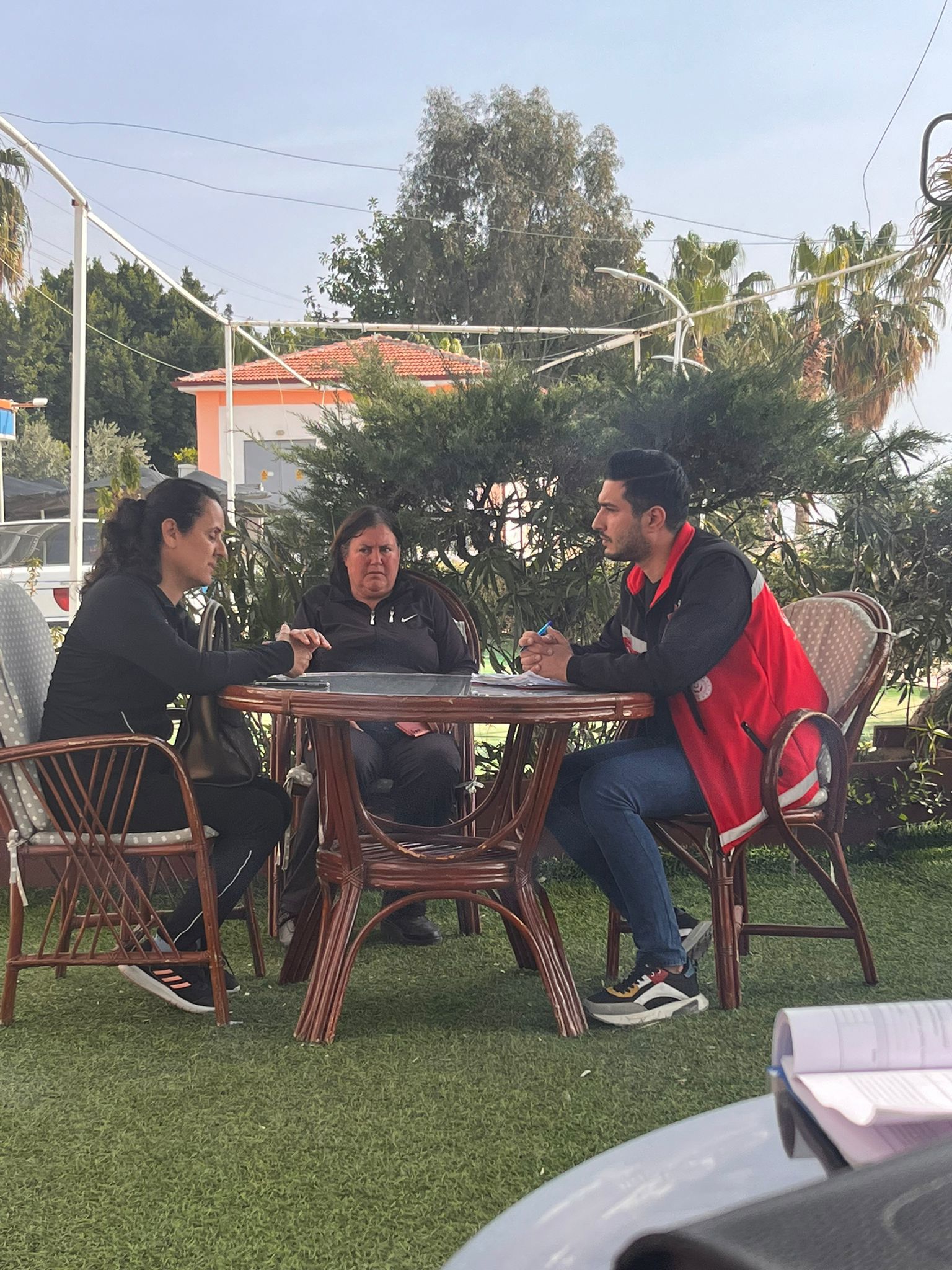 İlimize gelen depremden etkilenen vatandaşlarımıza psikolojik destek olmaya ,onlara rehberlik ve yönlendirme yapmaya hız kesmeden devam ediyoruz. Yaralarımızı birlikte saracağız.  - fotoğraf 4