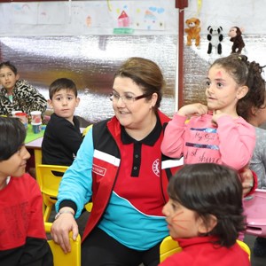 Aile ve Sosyal Hizmetler Bakanımız Derya Yanık Kahramanmaraş’ta Depremzedeleri Ziyaret Etti - fotoğraf 19
