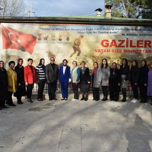 8 Mart Dünya Kadınlar Günü vesilesiyle Aile ve Sosyal Hizmetler İl Müdürlüğümüzce depremzede kadınlarımıza yönelik Moral Ziyaretleri gerçekleştirilmiştir - fotoğraf 9