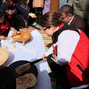 Bakanımız Derya Yanık Adıyaman'da Çadır Kentteki Kadın Kooperatifi İş Atölyesini Ziyaret Etti - fotoğraf 4
