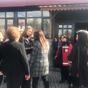 8 Mart Dünya Kadınlar Günü nedeniyle Kastamonu' da konaklayan depremzede kadınlarımıza etkinlik düzenlendi. - fotoğraf 5