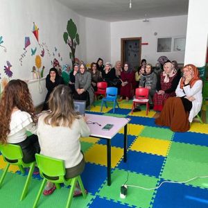 AEP Kapsamında Çocuk Yetiştirmede Temel Beceriler Konusunda Eğitim Verildi - fotoğraf 1
