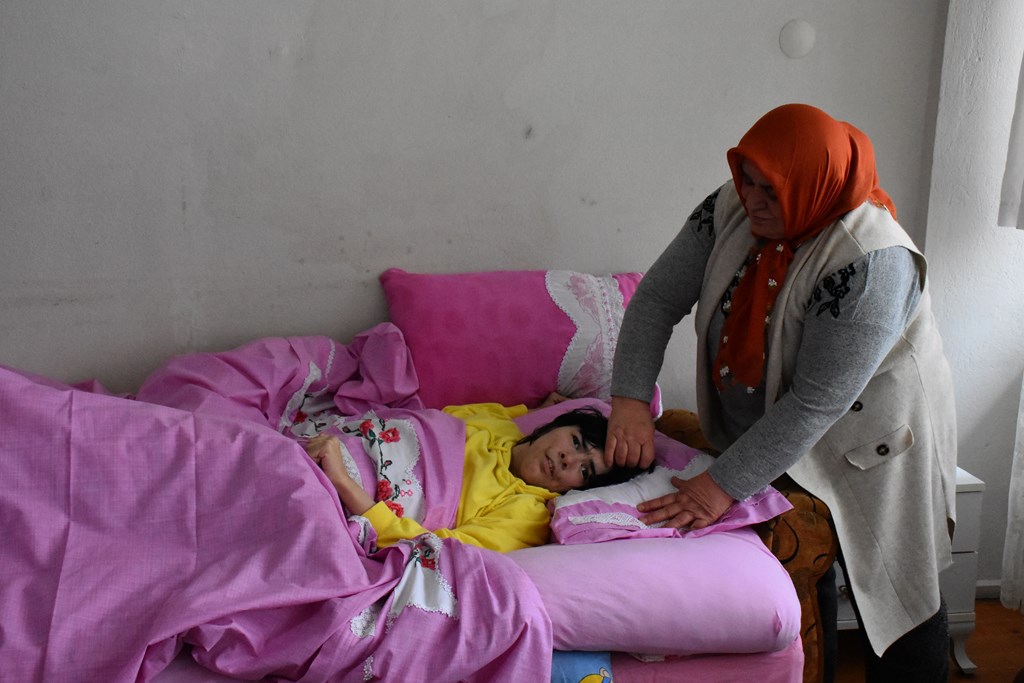 Our Minister Derya Yanık: “We have started to deposit a total of 2 billion 417 million TL of Home Care Allowance into accounts”