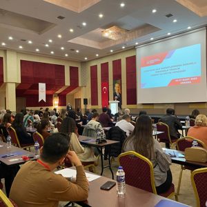 Koruyucu Aile Hizmetlerinden Sorumlu Personele Yönelik Hizmet İçi Eğitim Programı Başladı - fotoğraf 5