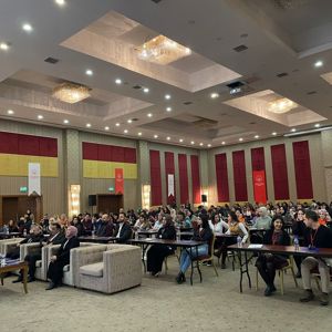Koruyucu Aile Hizmetlerinden Sorumlu Personele Yönelik Hizmet İçi Eğitim Programı Başladı - fotoğraf 1