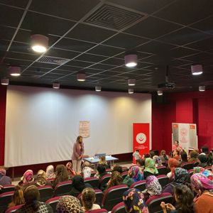 8 Mart Dünya Kadınlar Günü'nde, KYK'da kalan depremden etkilenen kadınlarımıza,klinik psikologlarımız tarafından"Psikososyal Destek Semineri" düzenlendi.  - fotoğraf 3