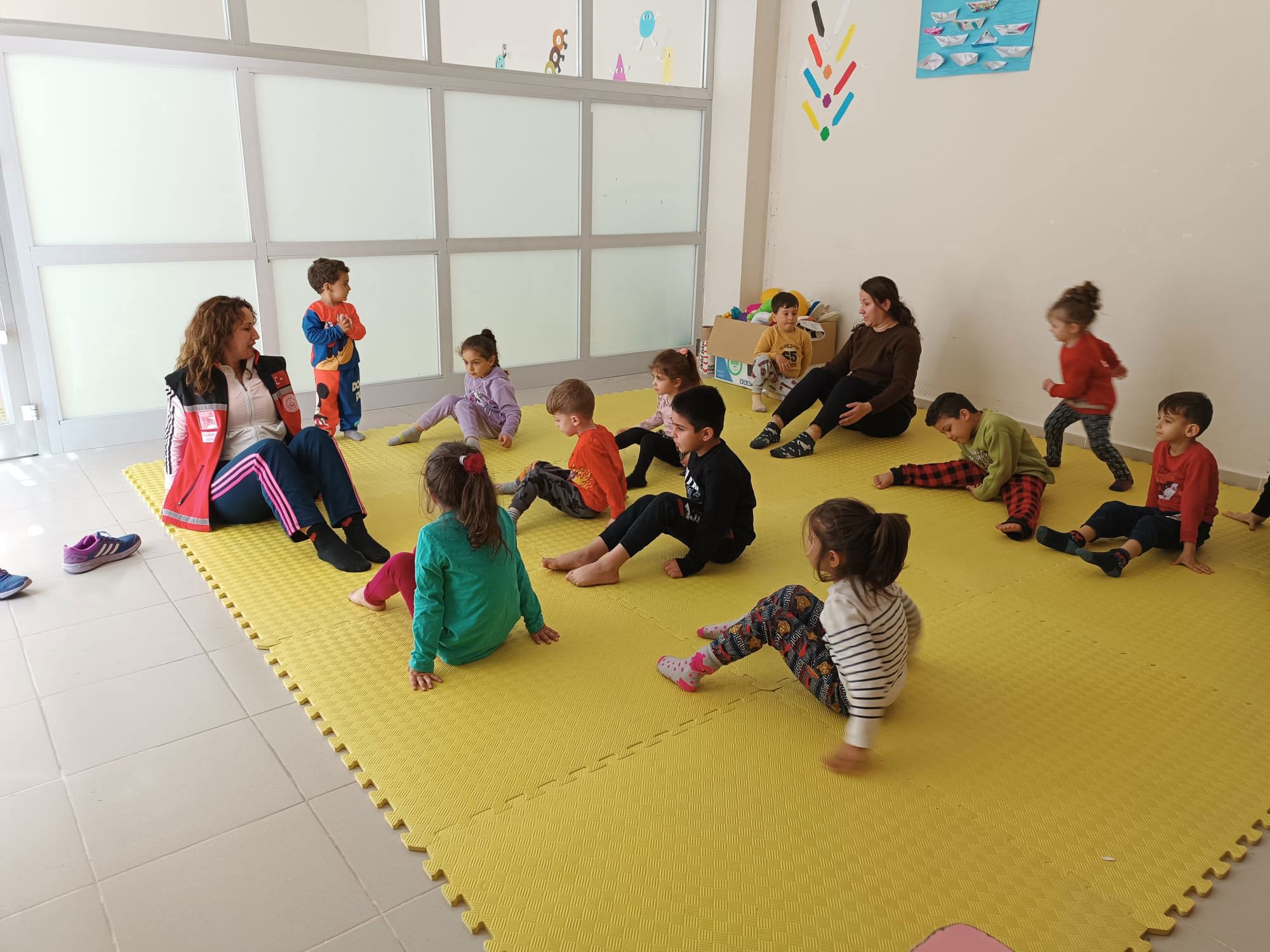 KYK'da misafir edilen depremden etkilenen çocuklarımızla dolu dolu geçen günlerimiz.  - fotoğraf 4