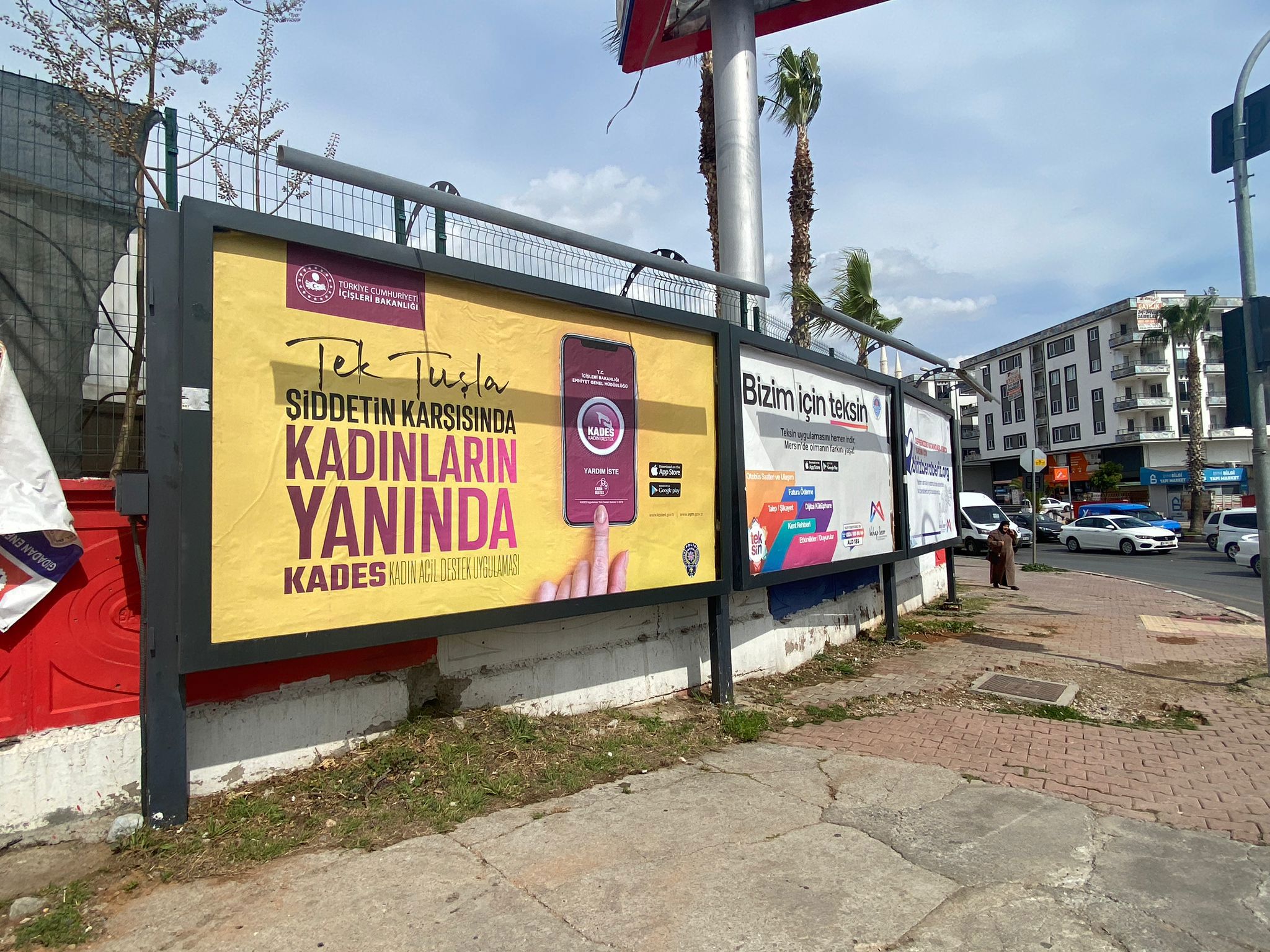 8 Mart Dünya Kadınlar Günü münasebetiyle #KadınaElKalkamaz afişlerimizi astık. - fotoğraf 1