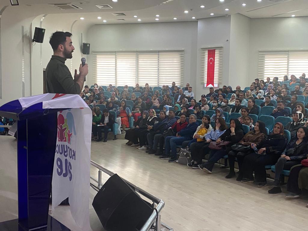 "Koruyucu Aile Tanıtım ve Ön Başvuru" toplantısı Koruyucu Aile birimimiz tarafından düzenlemeye devam ediyor. - fotoğraf 1