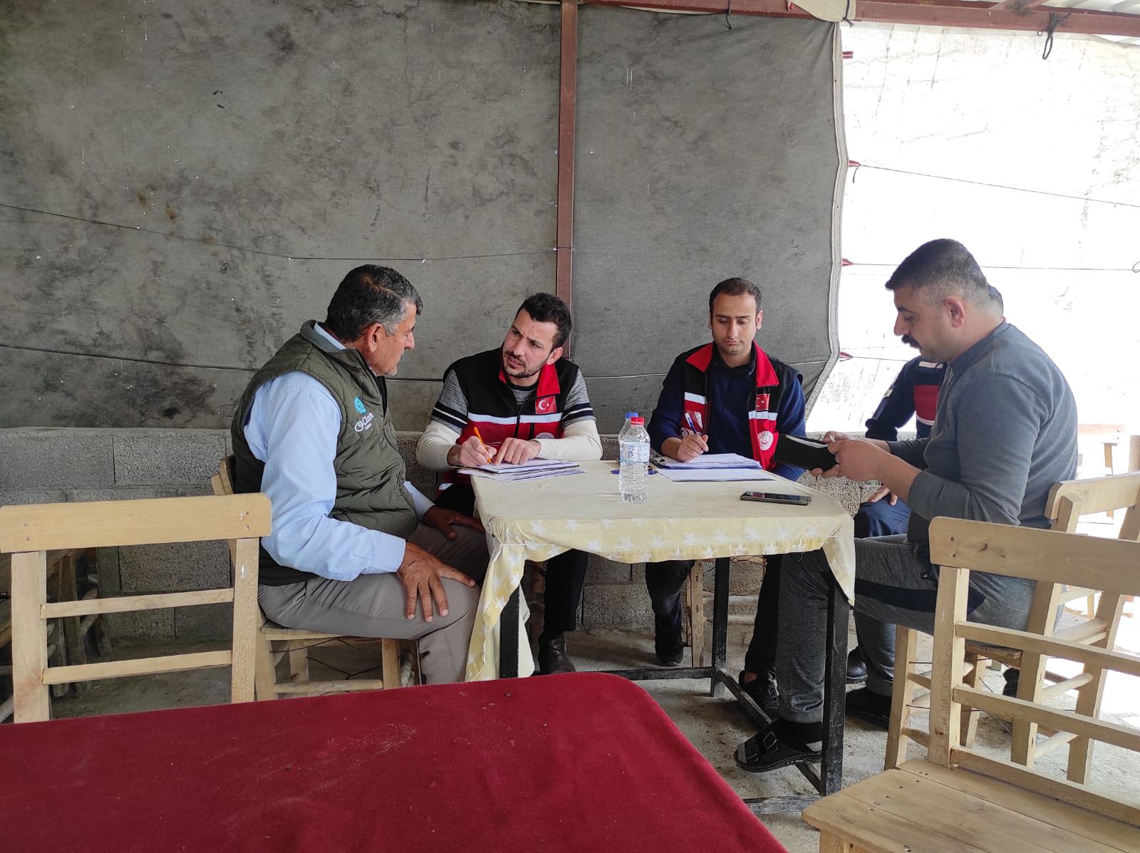 Depremden etkilenen vatandaşlarımızın psikolojik ve sosyal ihtiyaçlarını karşılamak adına sunduğumuz #PsikoSosyalDestek hizmetimize ara vermeden devam ediyoruz.    - fotoğraf 3