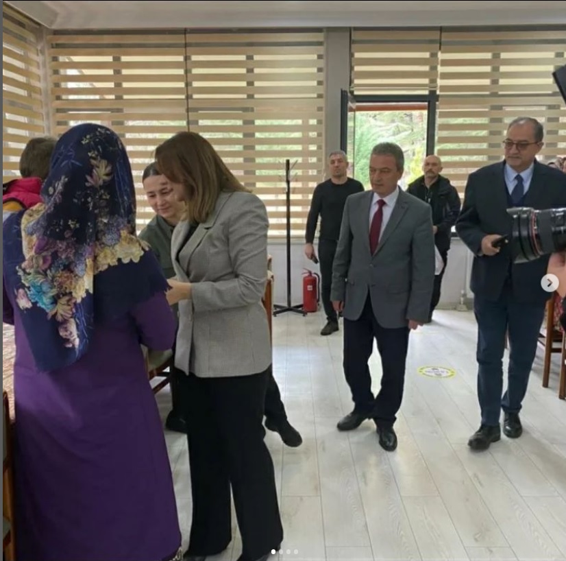 Deprem bölgesinden gelen vatandaşlarımızı DSİ misafirhanesinde ziyaret ettik.