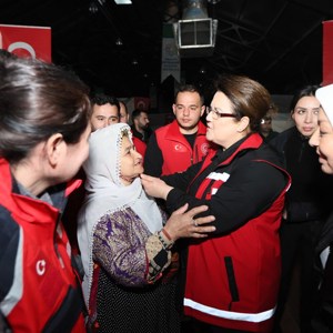 Bakanımız Derya Yanık Malatya’da Depremzedeleri Ziyaretler Etti - fotoğraf 19